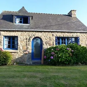 Natursteinhaus In Portsall Ploudalmézeau